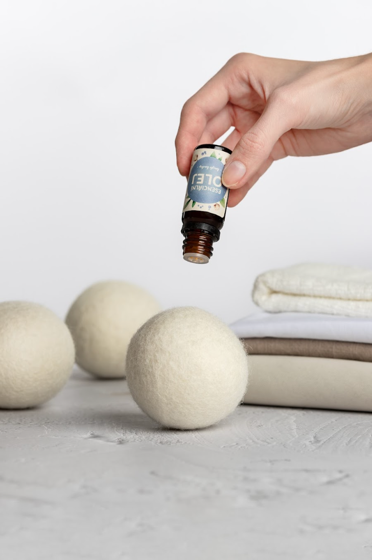Výhodná sada Vlněné koule do sušičky + 2 esenciální oleje - různé vůně
